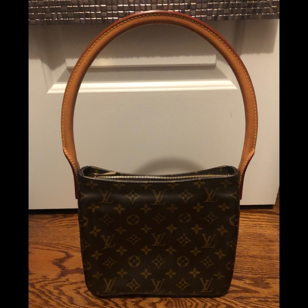 Louis Vuitton looping gm bag
